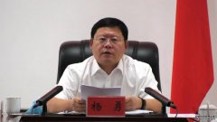 获“全国优秀县委书记”称号2个多月后，他拟任市委副书记